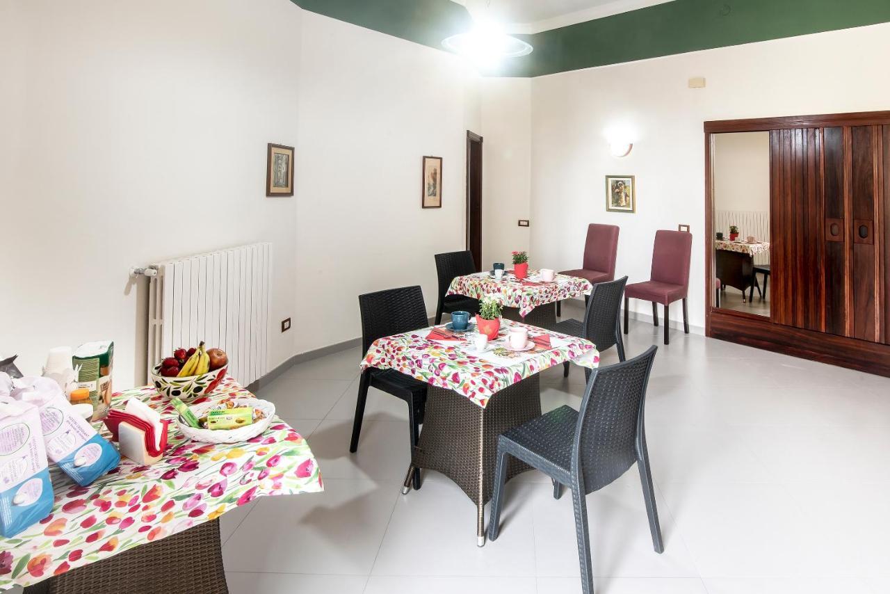 나폴리 Sogno O Son Desto B&B 외부 사진